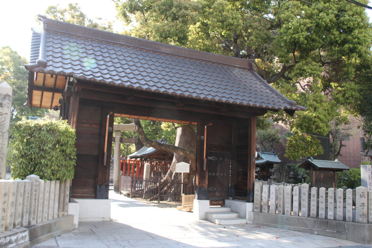 阿遅速雄神社